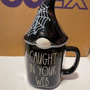 Rae Dunn. Caught in your web figural mug